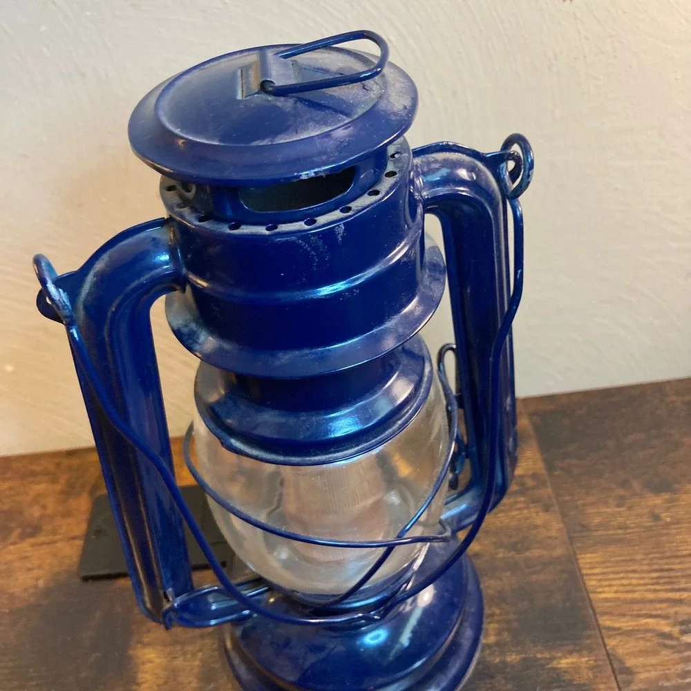 Vtg Blue Metal Hurricane Lantern Battery Powered 9